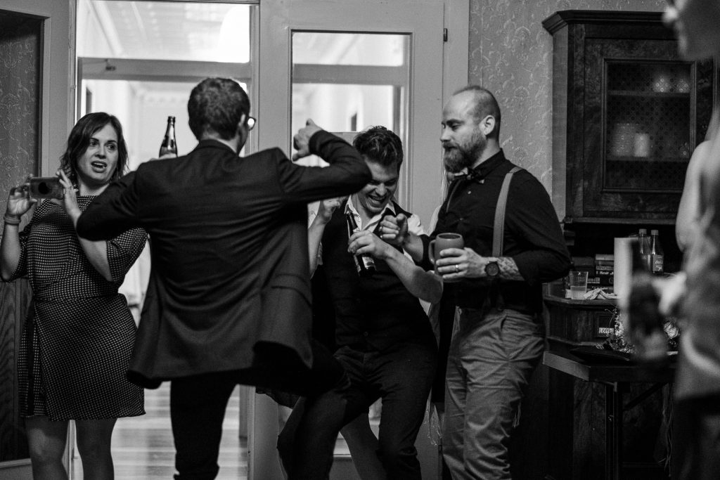 Partybild einer Hochzeitsgesellschaft